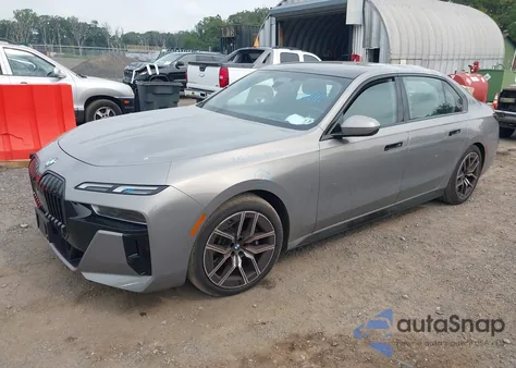 2024 BMW 760 I xDrive z USA, uszkodzony, nr VIN WBA33EJ02RCS46010